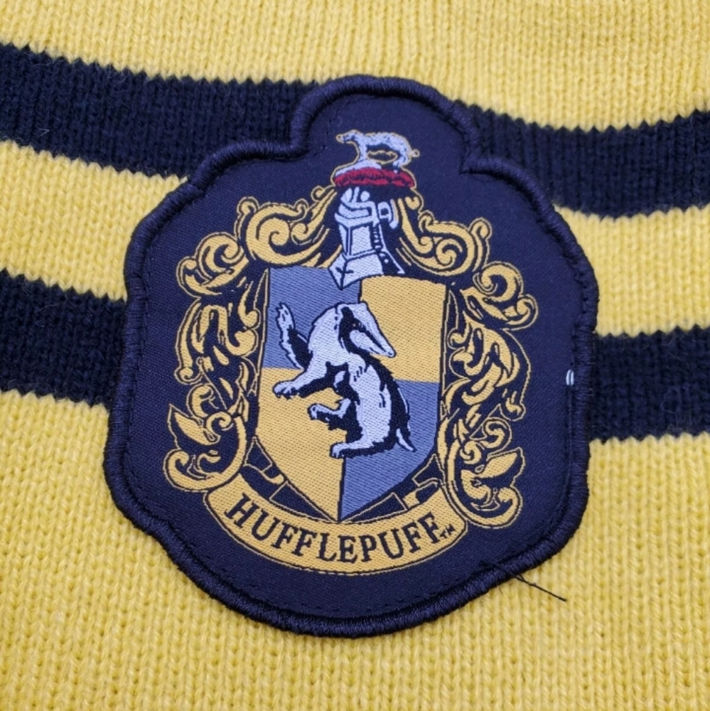 Harry Potter Hufflepuff Scarf- New - Picture 4 of 4